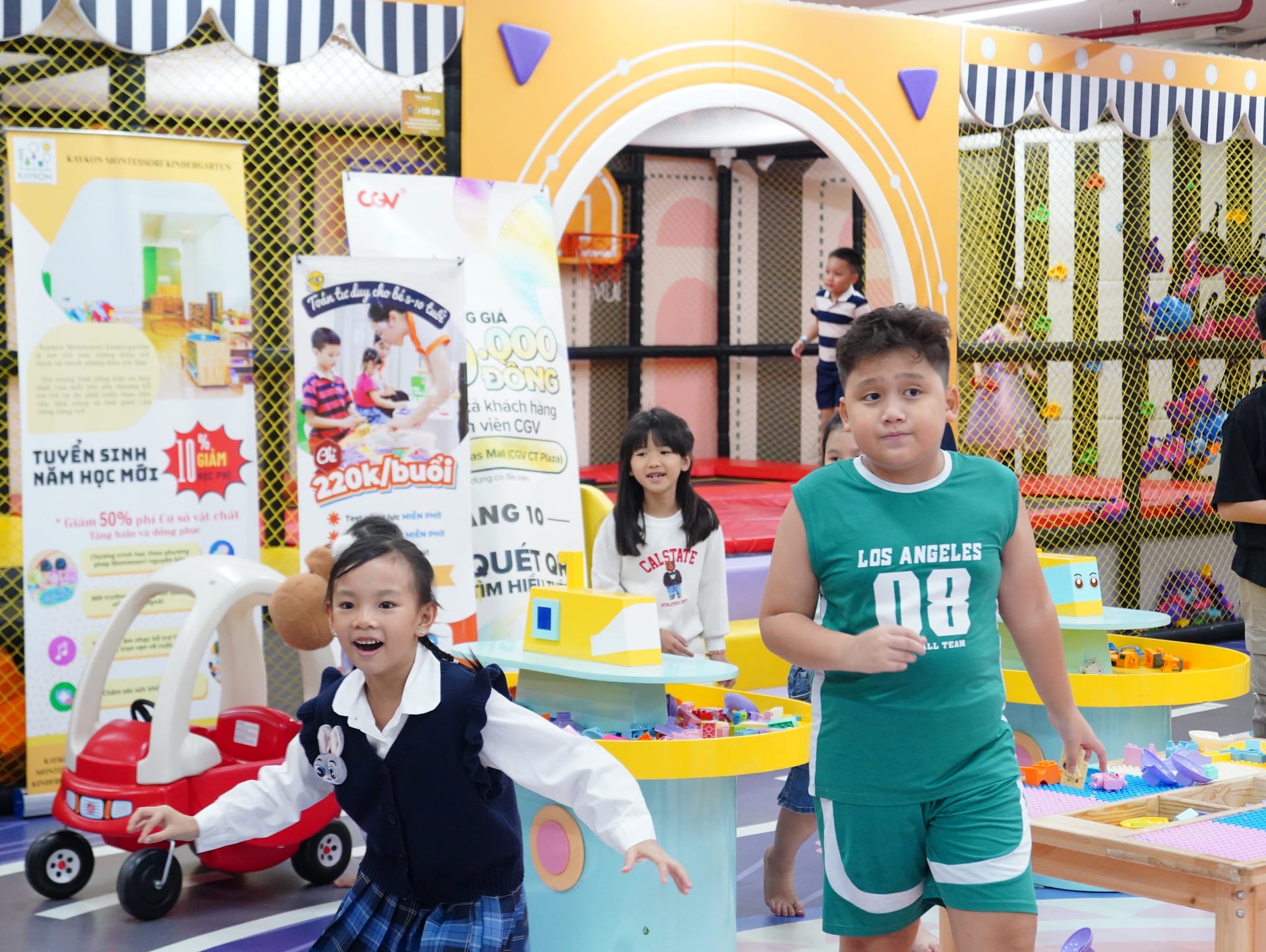 Tưng bừng Quốc khánh - Bé thỏa sức sáng tạo tại MenaWorld